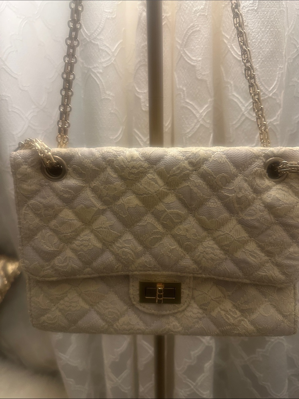 Quilted Lace Chain Shoulder Bag in Cream